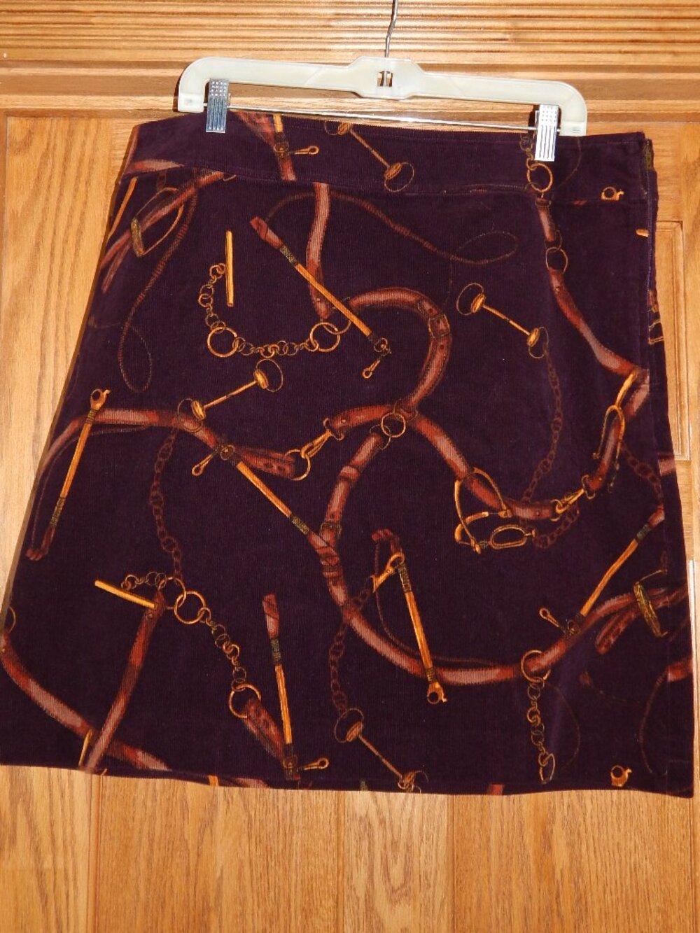 Women's Size 16 Talbots Corduroy Skirt Burgundy Equestrian Horse Bit & Bridle
